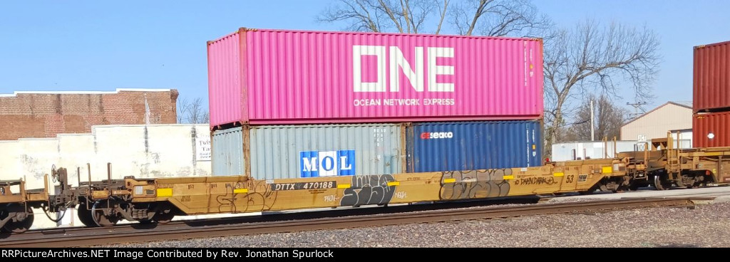 DTTX 470188 and three containers